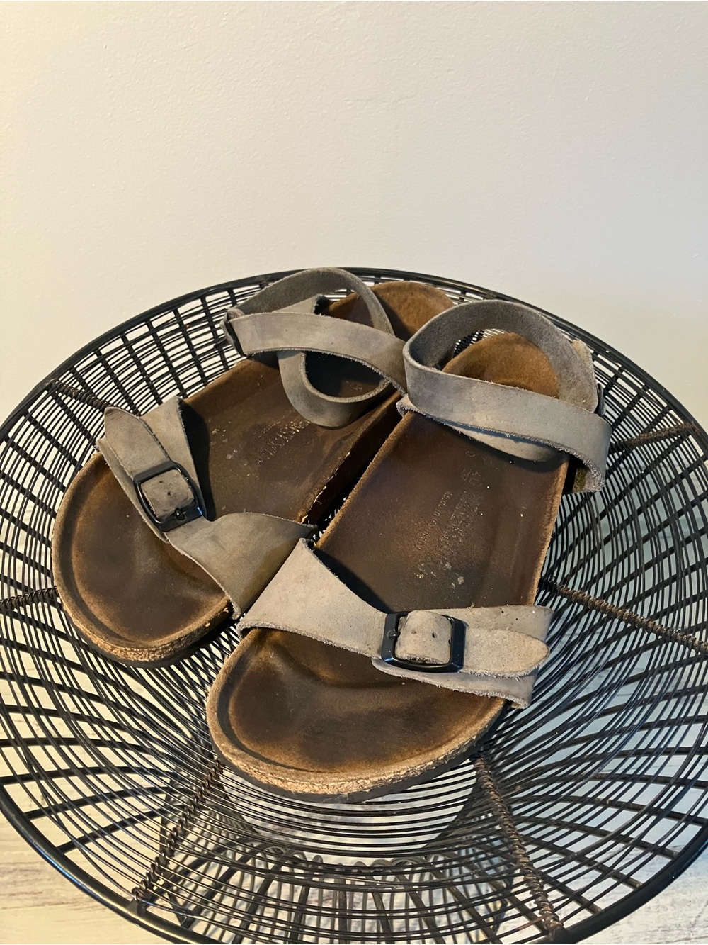 Birkenstock Yara Gray Leather Ankle Wrap Sandals Size 40/US 9.5